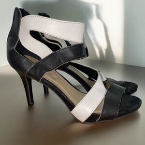 * Maurices size 7 leather strappy Black White Women's open toe 3.5” Libby Heels